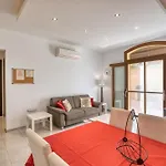 Luxury With Jacuzzi, Bbq And Huge Pool Ghajnsielem