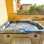 Luxury With Jacuzzi, Bbq And Huge Pool Apartamento *