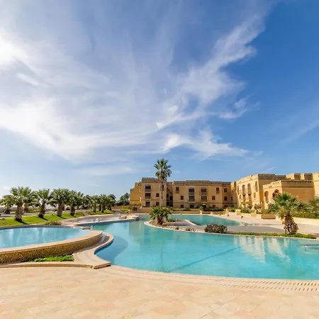 Luxury With Jacuzzi, Bbq And Huge Pool