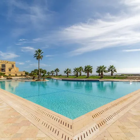 Luxury With Jacuzzi, Bbq And Huge Pool Apartment *