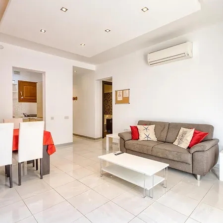 Apartment Luxury With Jacuzzi, Bbq And Huge Pool