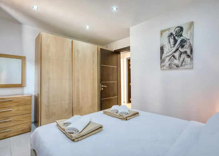 Luxury With Jacuzzi, Bbq And Huge Pool *