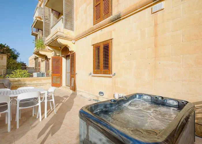 Luxury With Jacuzzi, Bbq And Huge Pool *