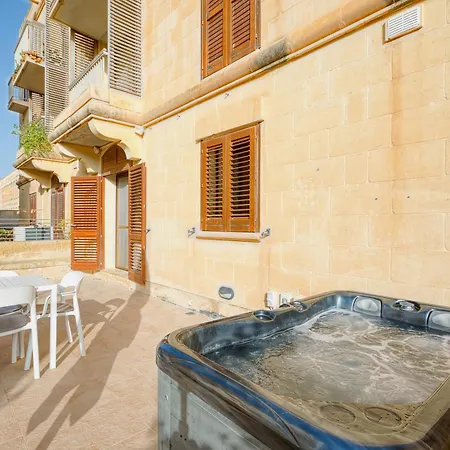 Luxury With Jacuzzi, Bbq And Huge Pool *